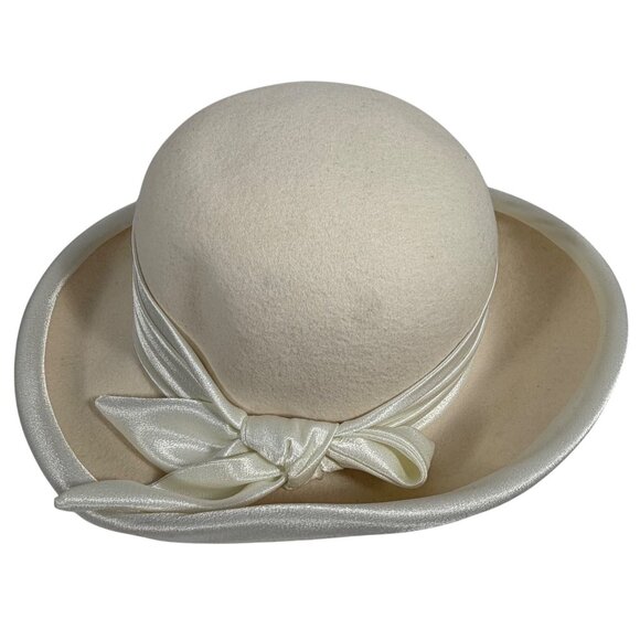 Vintage DEBORAH Winter White Felt Bowler Hat Satin Ribbon Band USA Womens - Picture 4 of 11